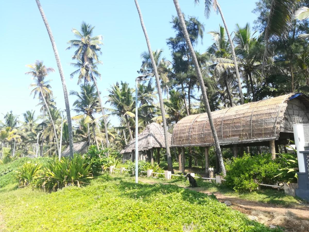 Sukriti Beach Resort Varkala Exterior foto
