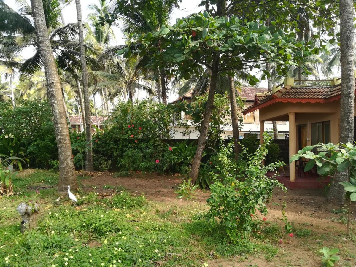 Sukriti Beach Resort Varkala Exterior foto