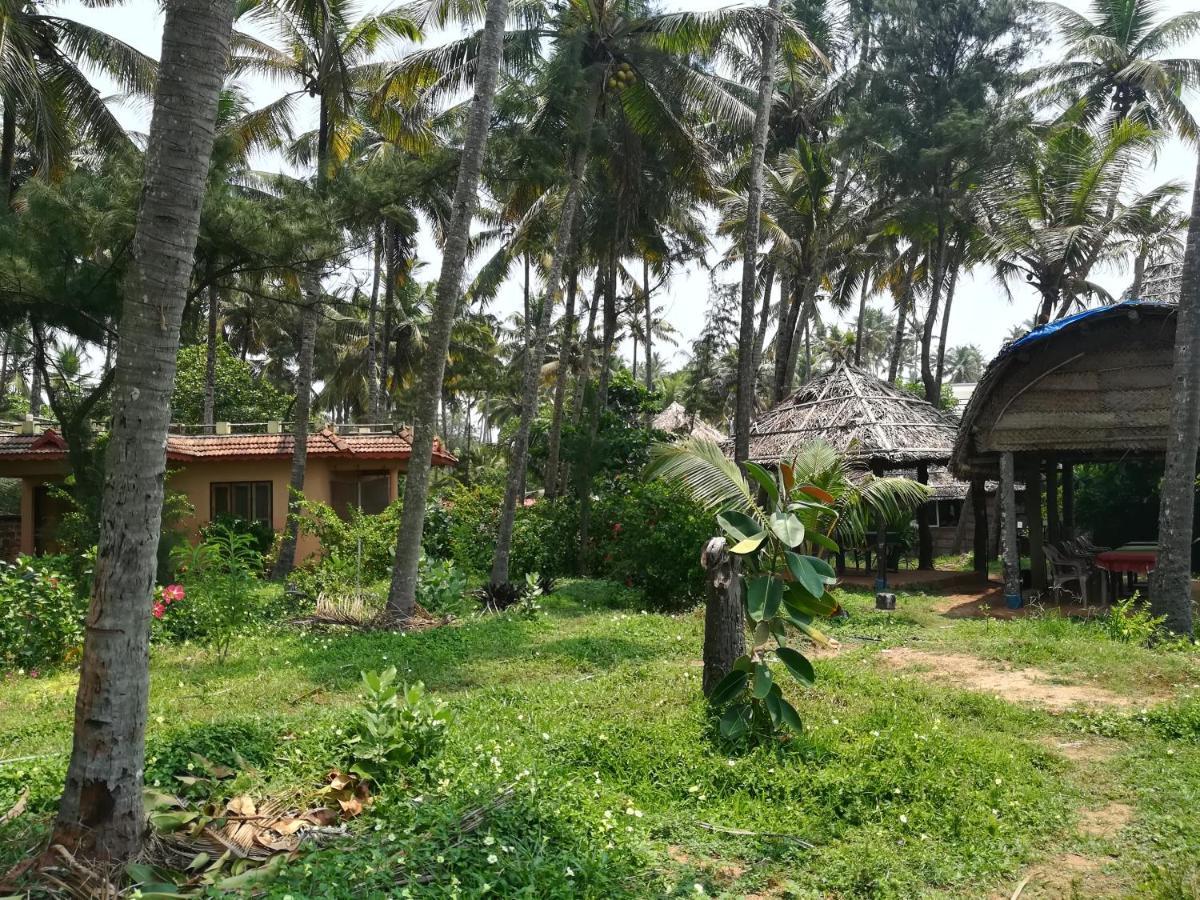 Sukriti Beach Resort Varkala Exterior foto