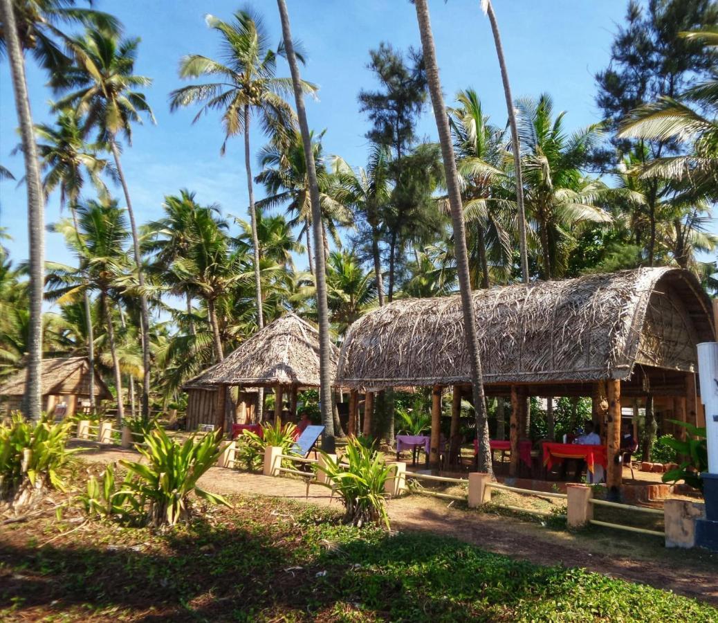 Sukriti Beach Resort Varkala Exterior foto