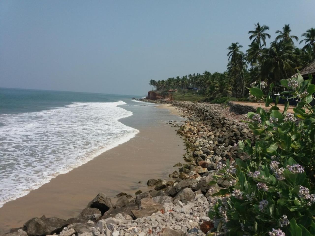 Sukriti Beach Resort Varkala Exterior foto